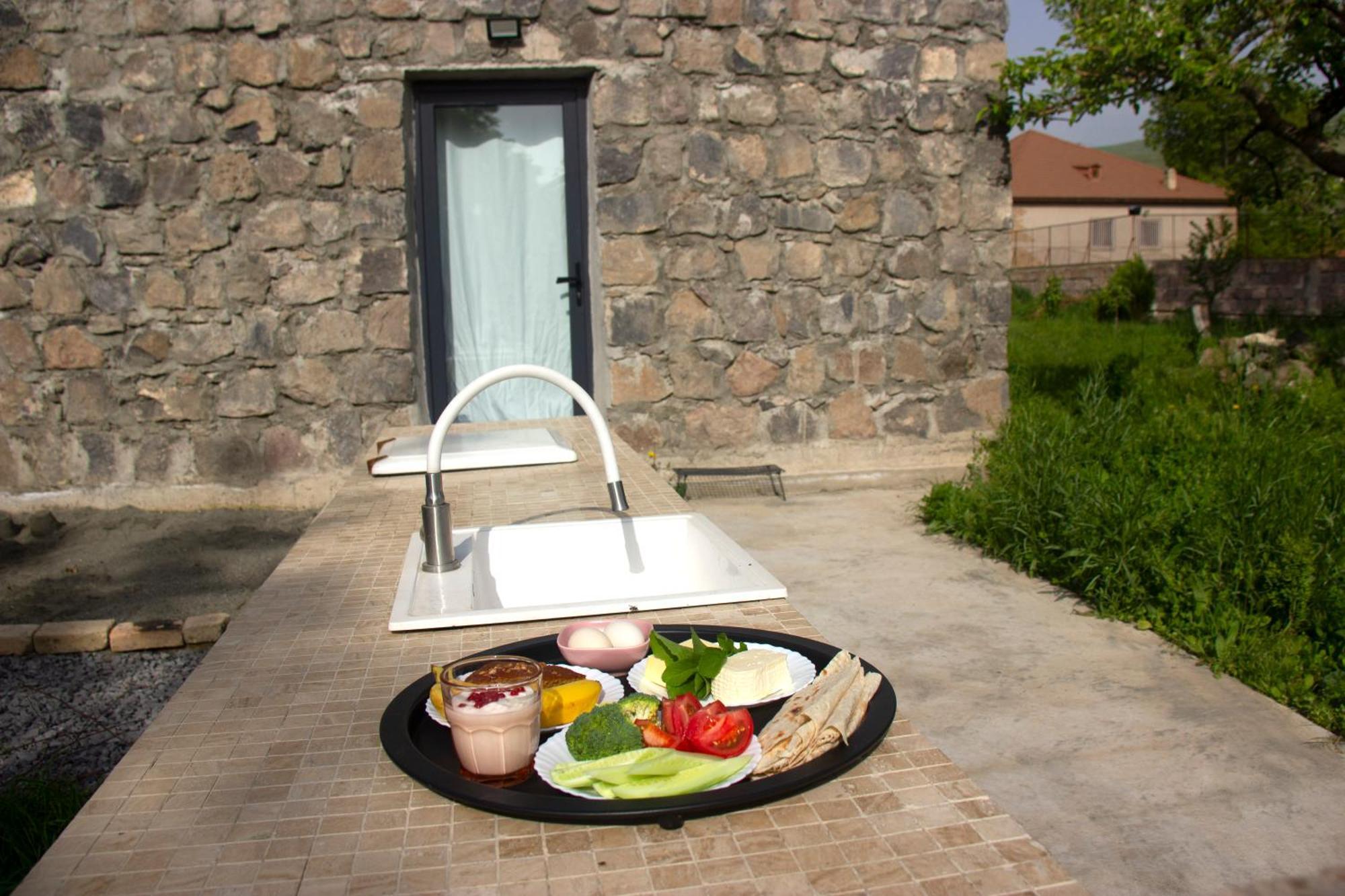 Zove Rural Cottage With Garden Views K'arashamb Εξωτερικό φωτογραφία